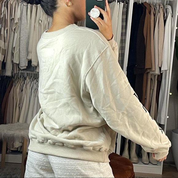 WHITE FOX BOUTIQUE SWEATSHIRT - Picture 3 of 3
